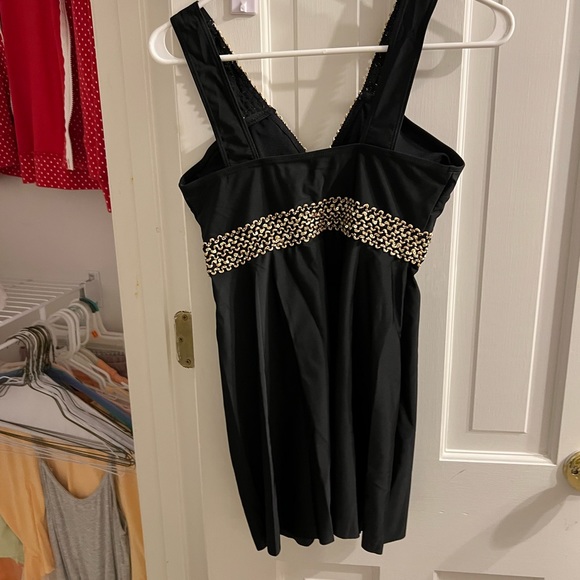 Black bathing suit tankini top size, medium - Picture 1 of 7